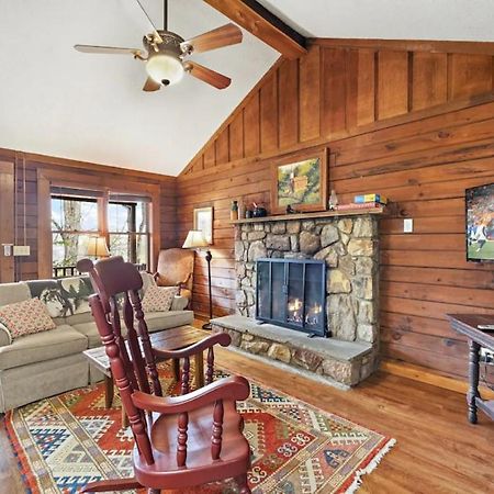 Log Cabin On Peaceful River Blowing Rock Exteriör bild