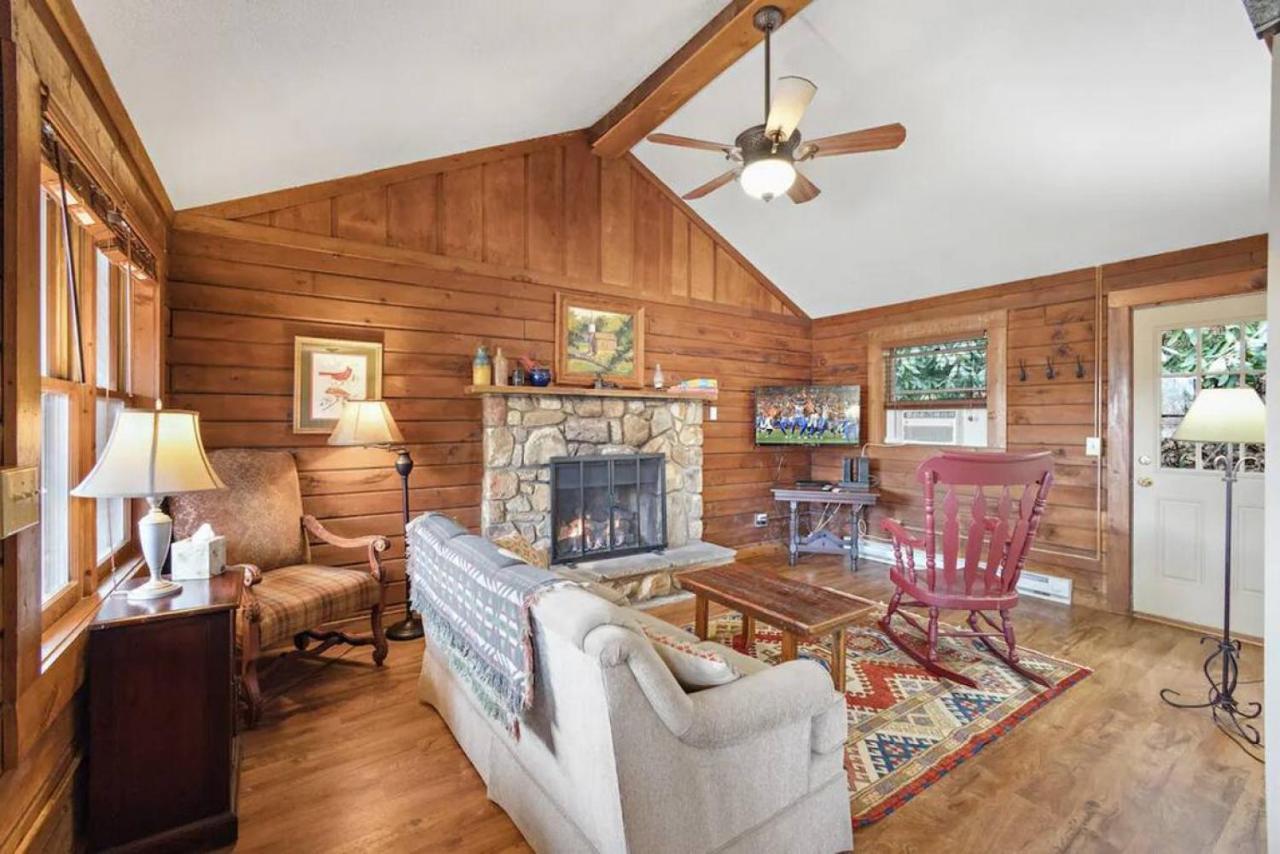 Log Cabin On Peaceful River Blowing Rock Exteriör bild
