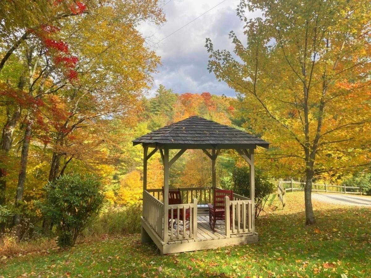 Log Cabin On Peaceful River Blowing Rock Exteriör bild