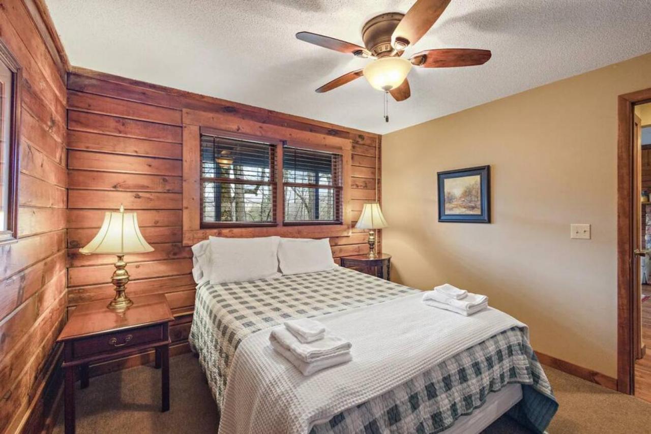 Log Cabin On Peaceful River Blowing Rock Exteriör bild